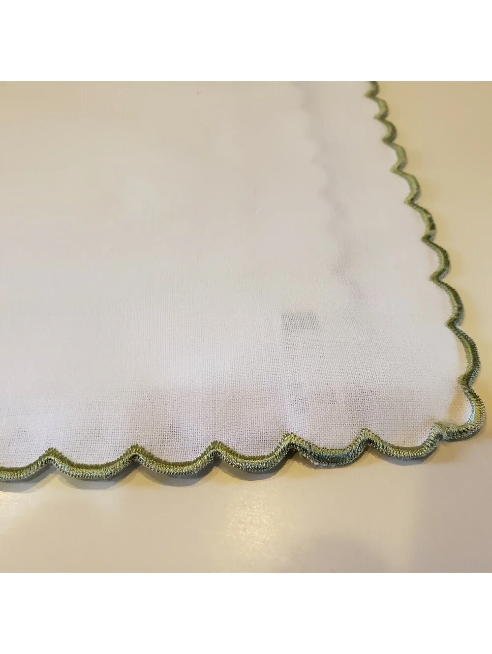 Embroidered Placemats Qty 5 Guy Peixoto Portugal Pink Daisies Scalloped Edge